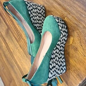 Free people Charade espadrille wedges.  Size 6